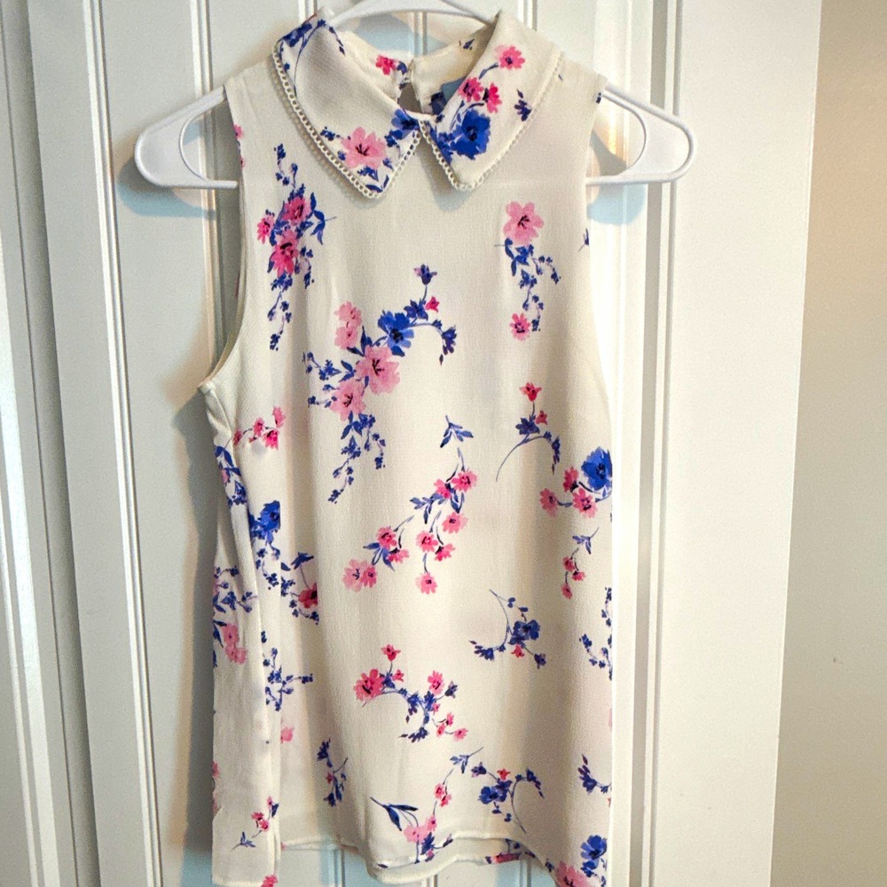 CeCe Women's XS White Pink Blue Floral Collared Sleeveless Chiffon Blouse